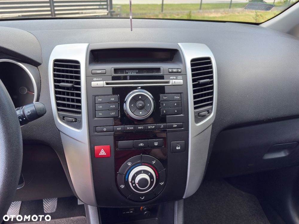 Kia Venga - 16