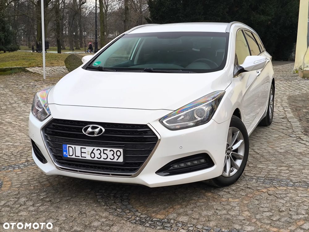Hyundai i40 Kombi 1.7 CRDi DCT Premium - 9
