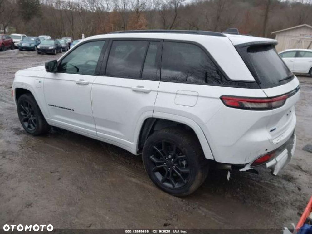 Jeep Grand Cherokee - 4