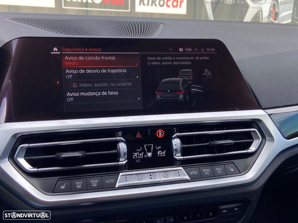 BMW 320 d Aut. Sport Line - 32