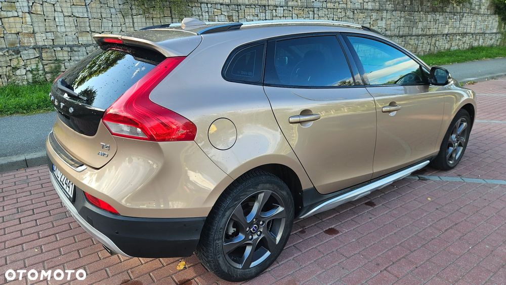 Volvo V40 Cross Country T4 AWD Momentum - 5