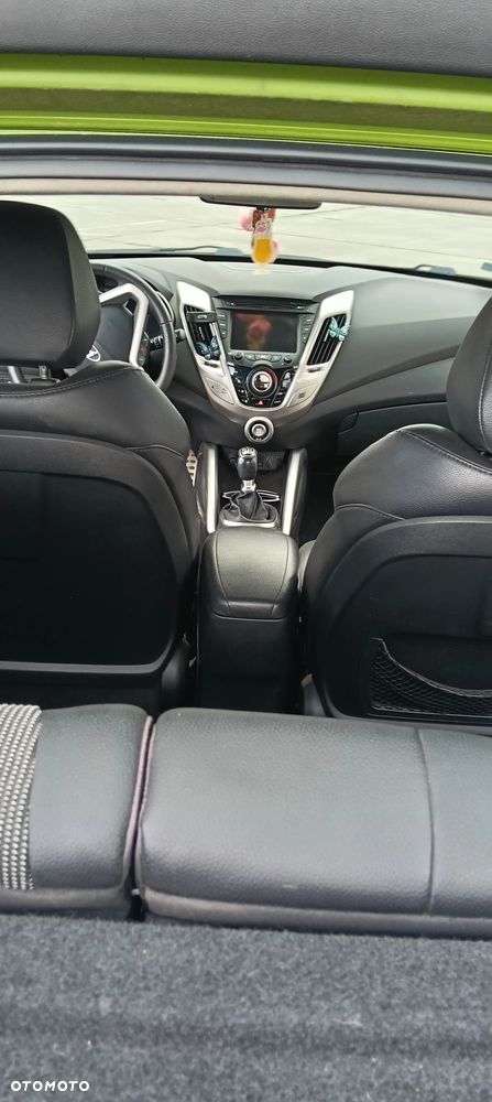 Hyundai Veloster 1.6 GDI Comfort - 9