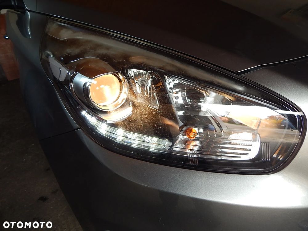 Lampa reflektor przód LED Kia Carens IV 13-19  Łuków części - 8