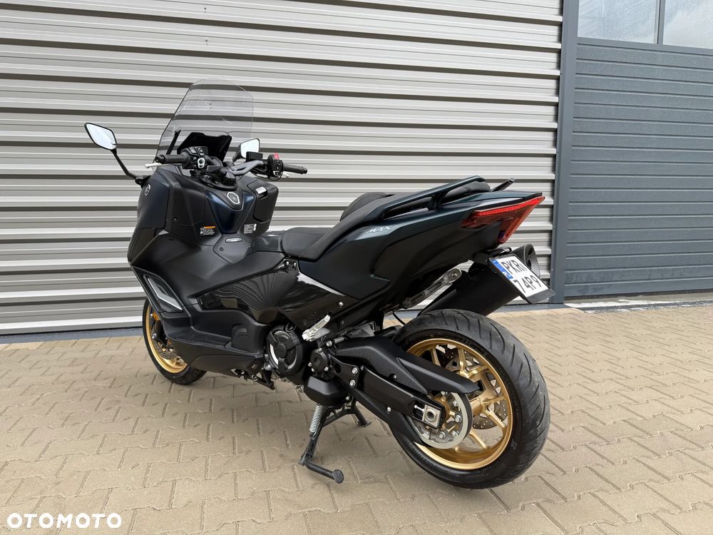 Yamaha Tmax - 5