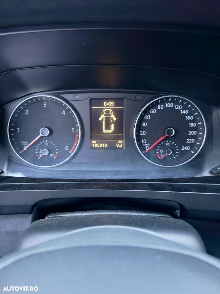 Volkswagen Transporter - 9