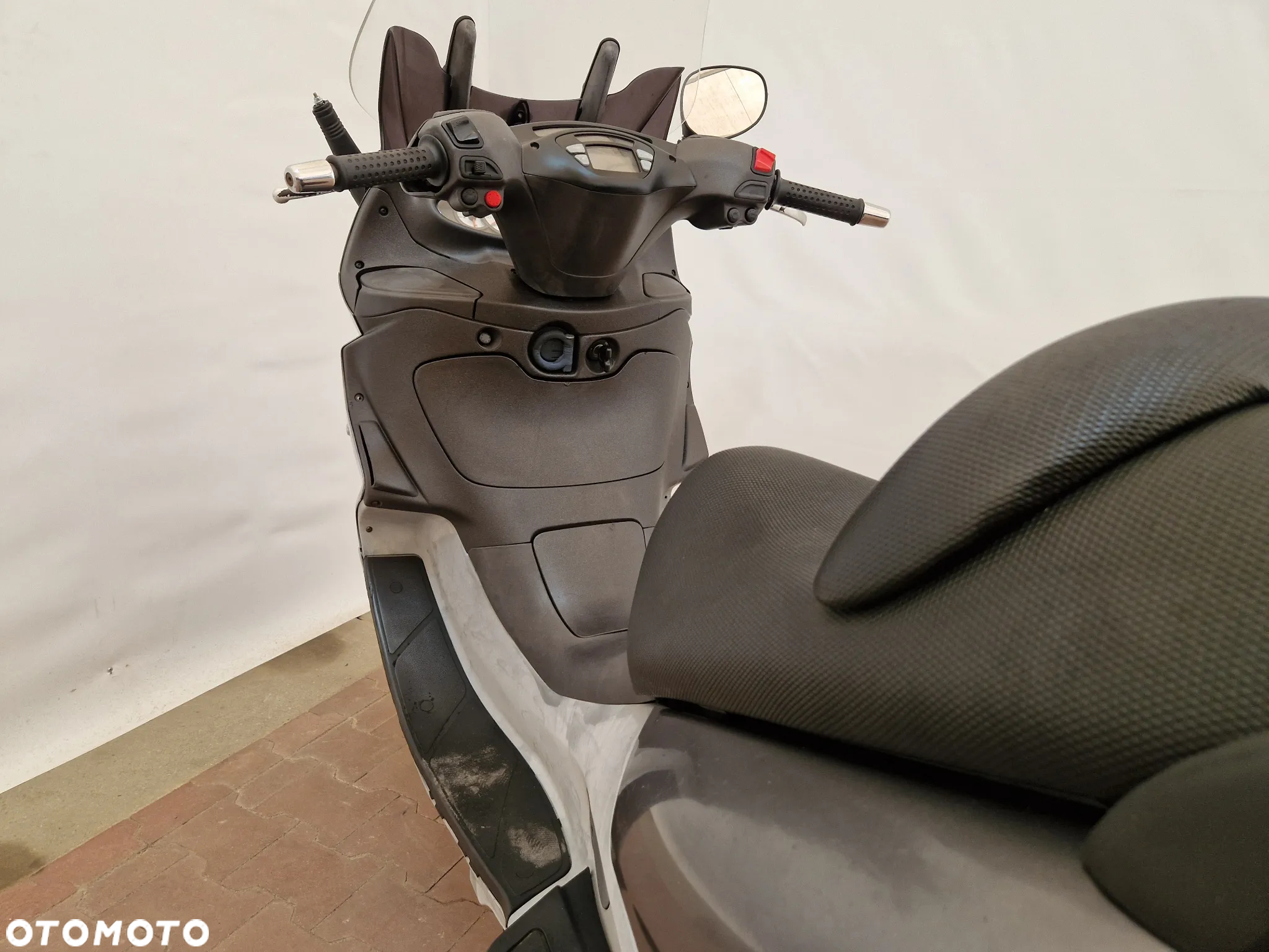 Piaggio X9 - 28