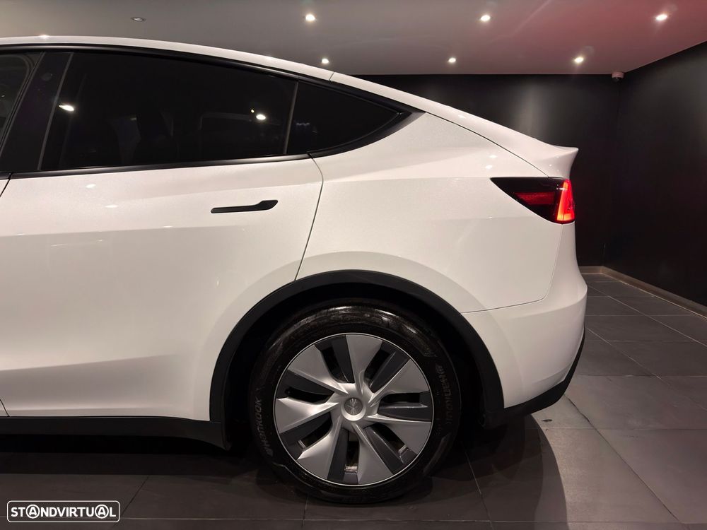 Tesla Model Y Standard - 5