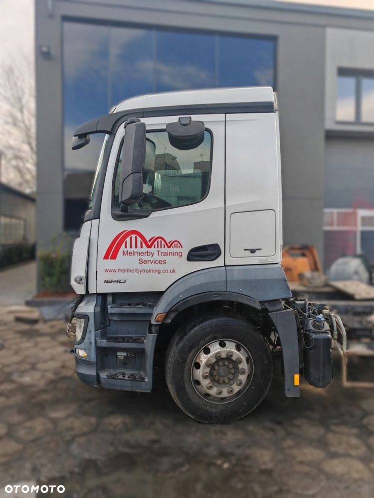 KABINA BETONIARKA MERCEDES ACTROS / ANTOS / AROCS - 5