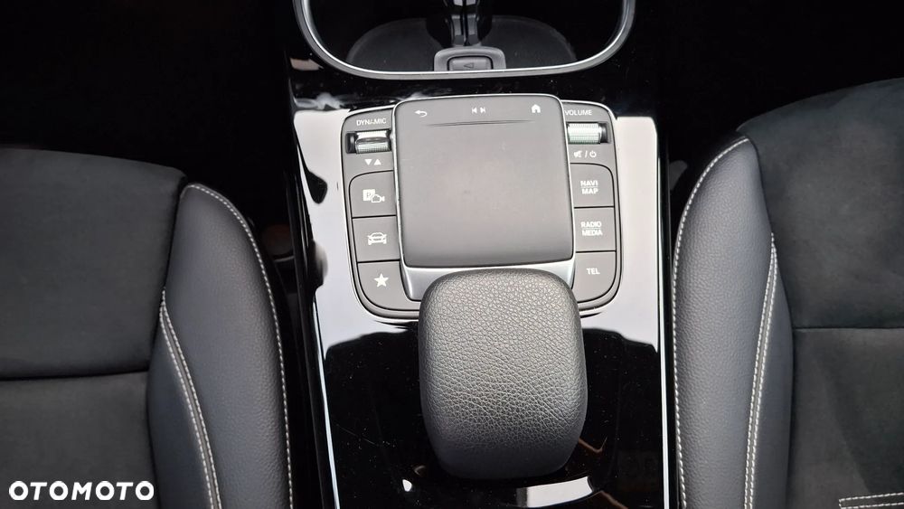 Mercedes-Benz Klasa A 200 7G-DCT Lim Special Edition - 34