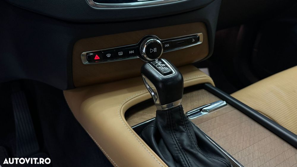 Volvo XC 90 D5 AWD Inscription - 28