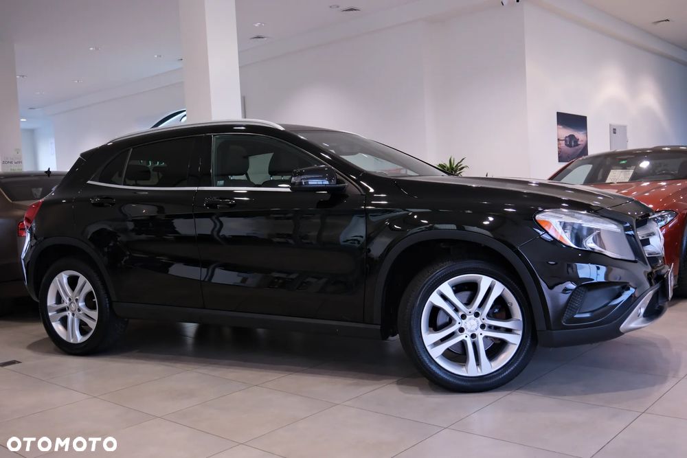 Mercedes-Benz GLA 250 4-Matic - 4