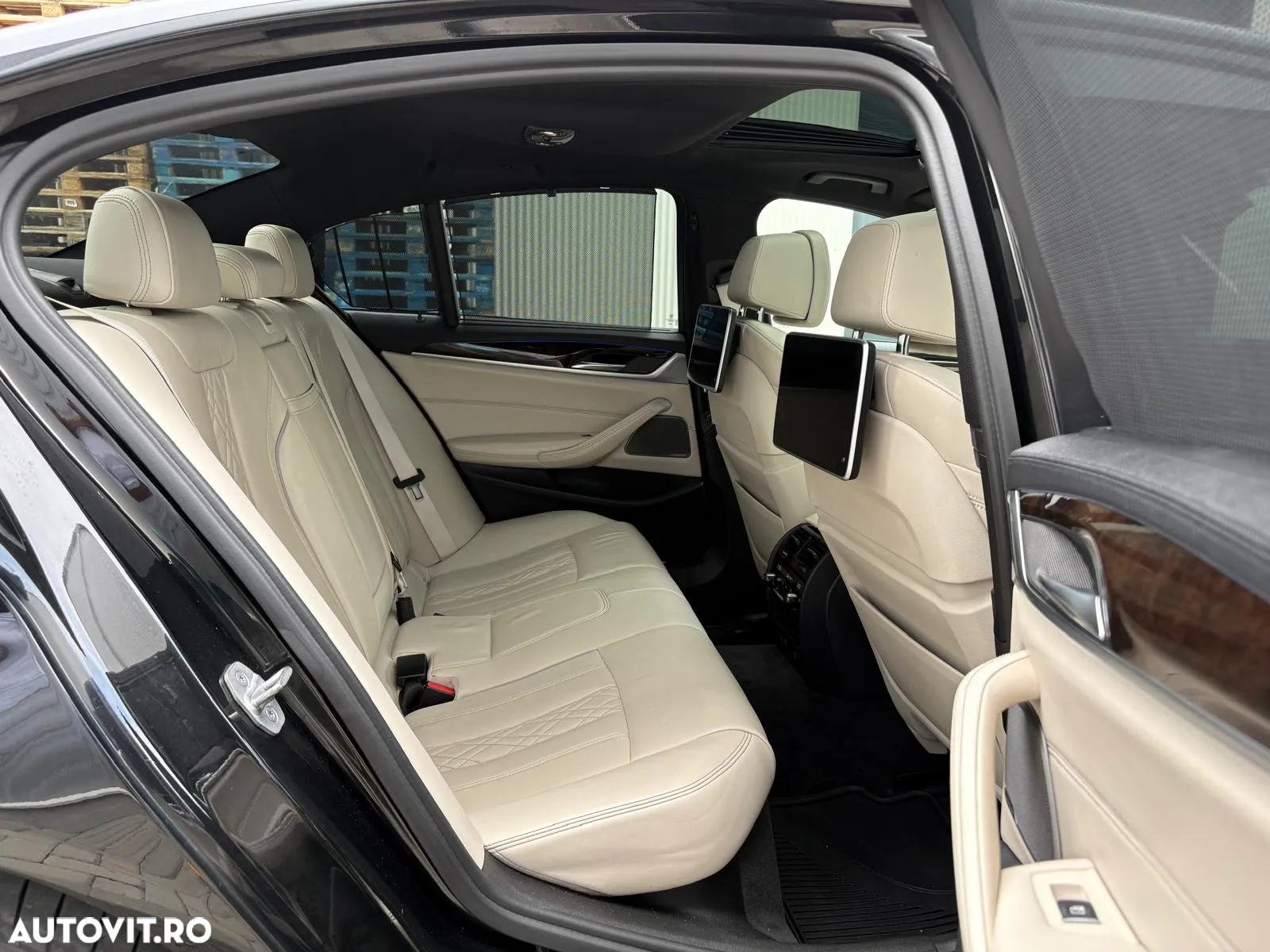 BMW Seria 5 530d xDrive AT - 9
