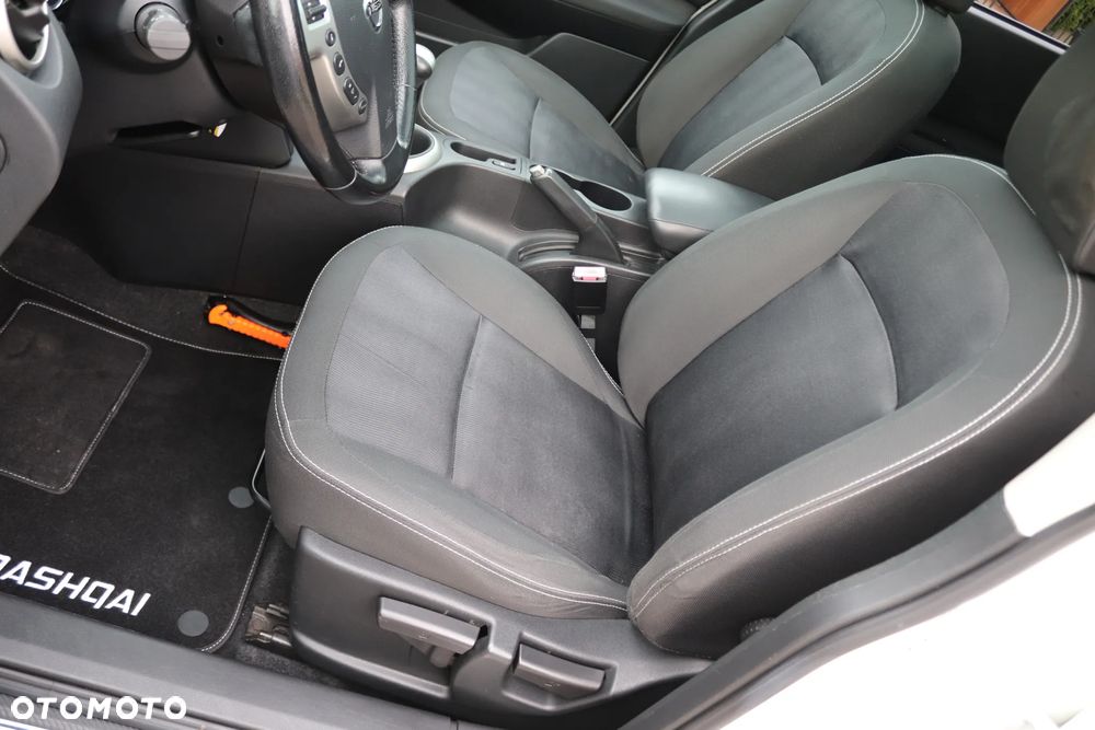 Nissan Qashqai 1.6 I-Way - 30