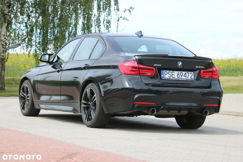 BMW Seria 3 335xi - 26