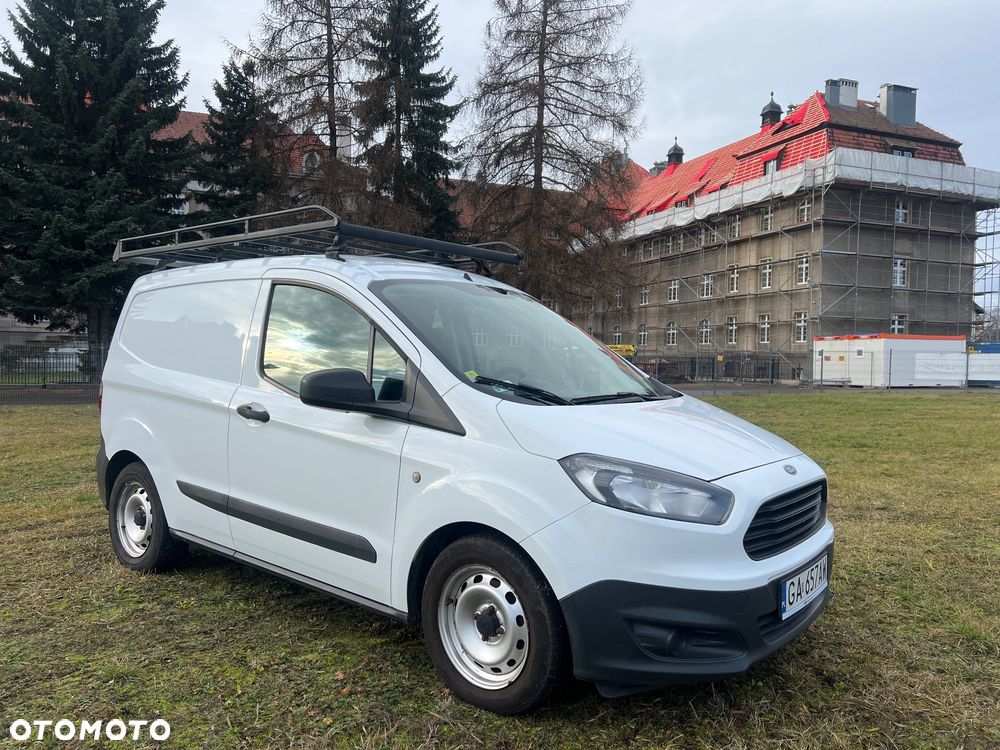 Ford Transit Courier - 2