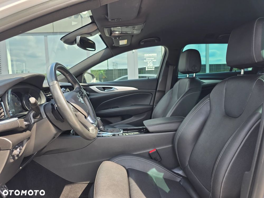 Opel Insignia 2.0 T 4x4 GSi + S&S - 23