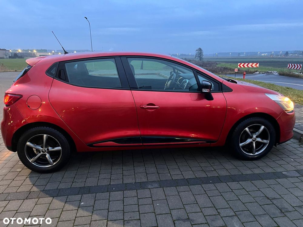 Renault Clio - 11