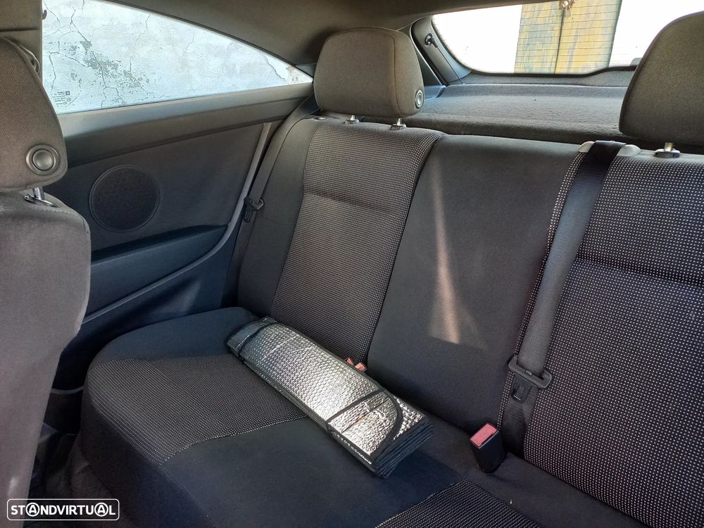 Opel Astra GTC 1.4 - 5