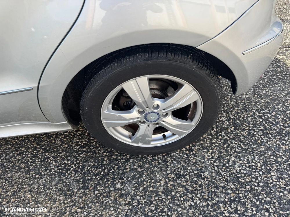 Mercedes-Benz A 180 Limousine - 13