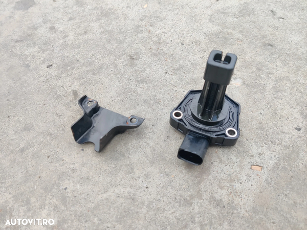 Senzor nivel baie ulei motor 2.0 TDi Seat Exeo Audi A4 B6 B7 A6 Passat Golf Octavia 03C907660G