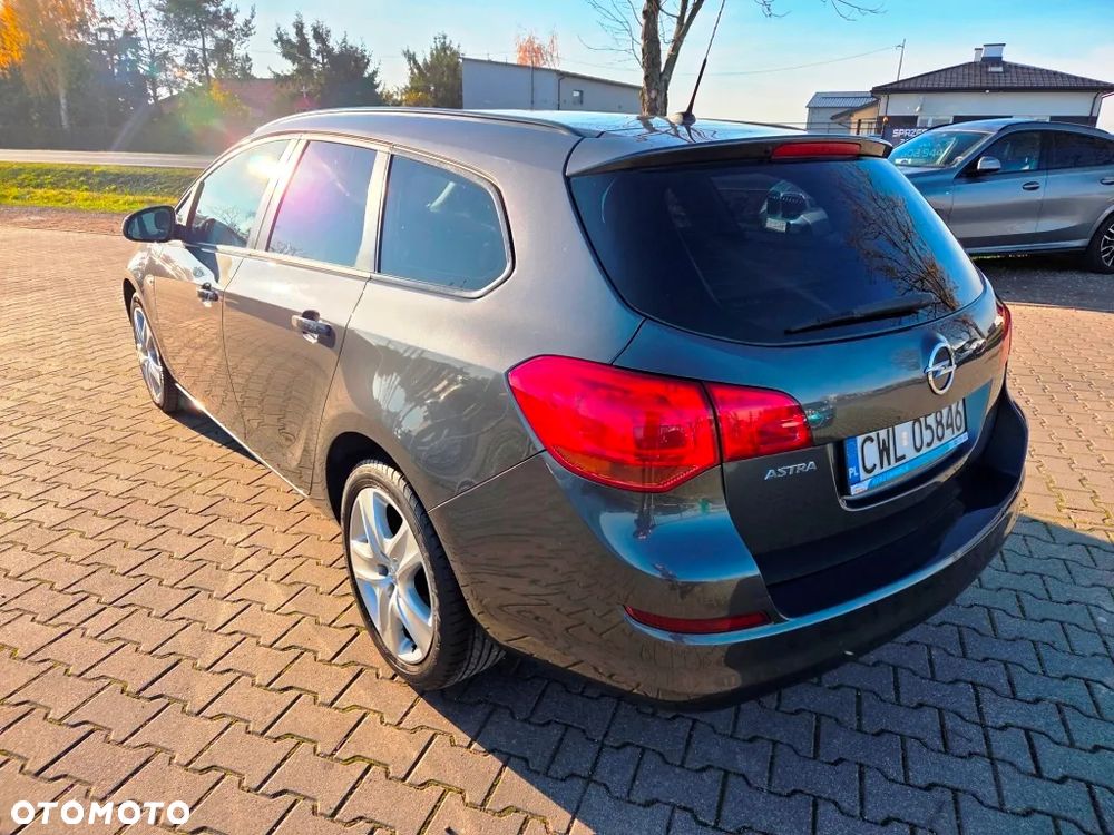 Opel Astra IV 1.4 Essentia - 11