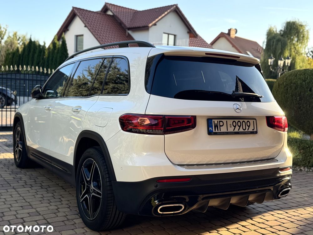 Mercedes-Benz GLB - 11