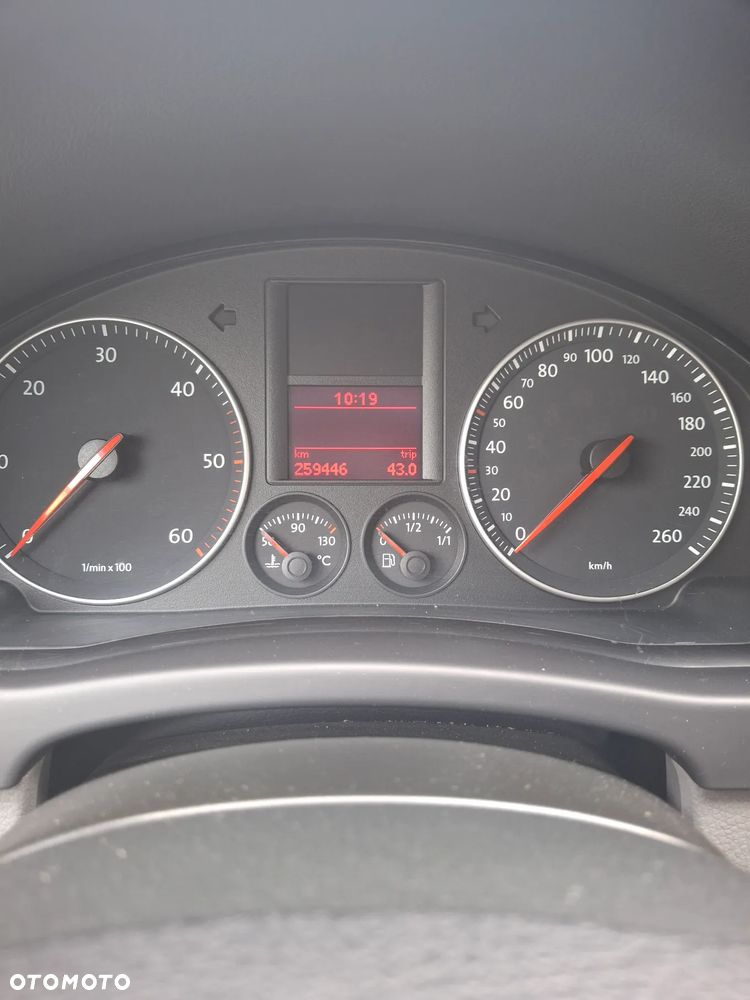 Volkswagen Golf Plus - 9
