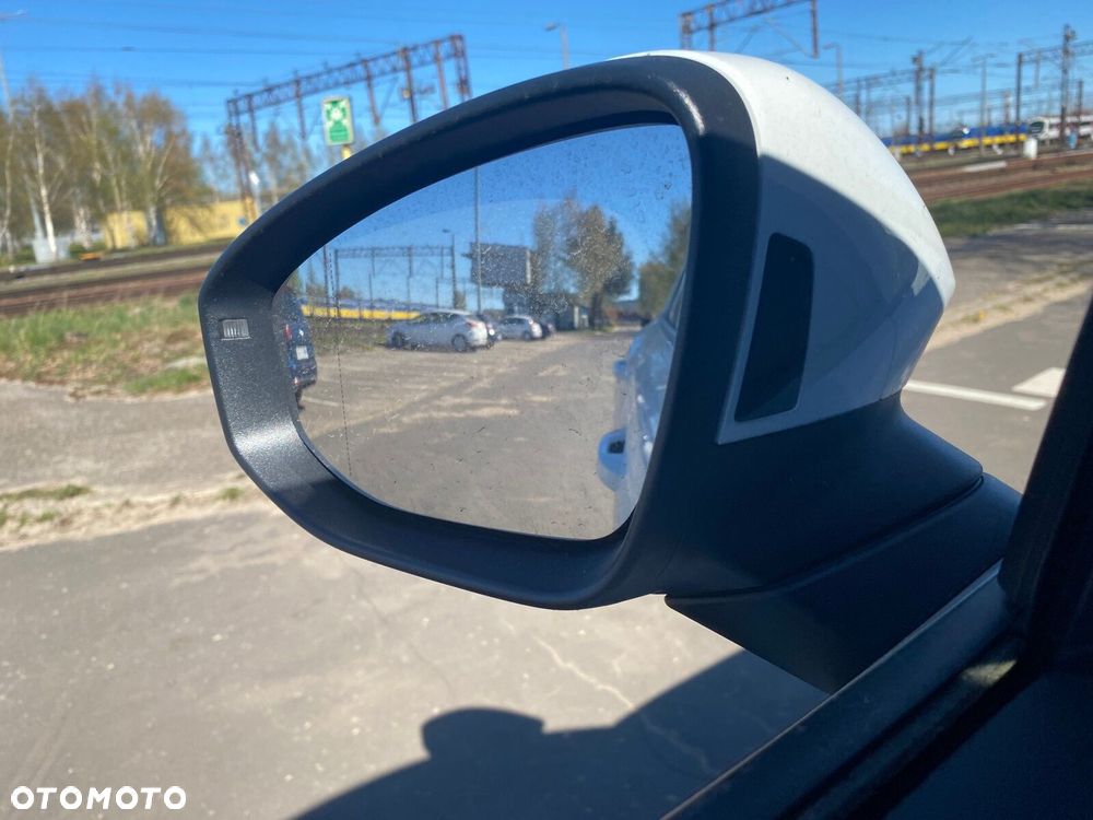 Volkswagen T-Roc 1.5 eTSI Life DSG - 15