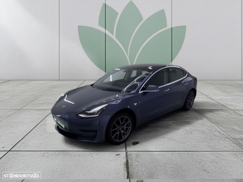 Tesla Model 3 - 1