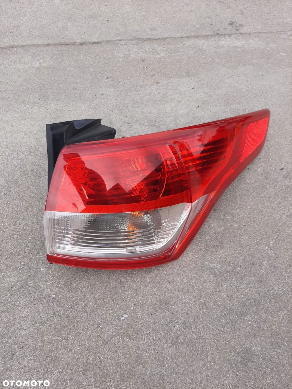 Lampa Prawy Tył Ford Kuga mk2 13-16r CV44 13404 AG - 1