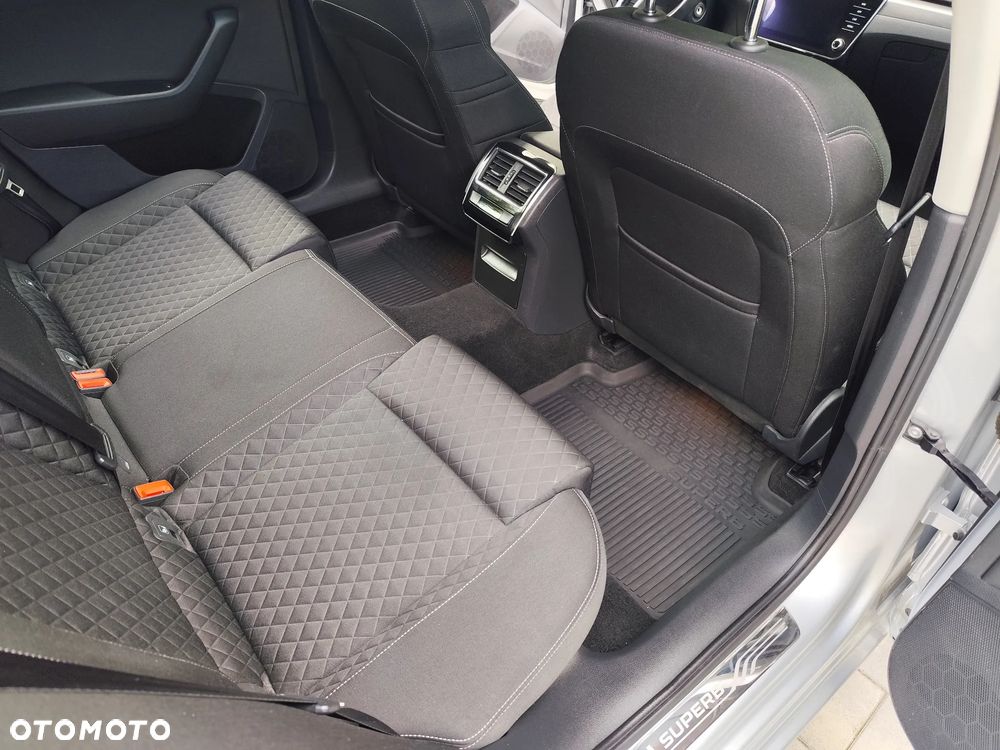 Skoda Superb 2.0 TDI SCR 4x4 Style DSG - 24