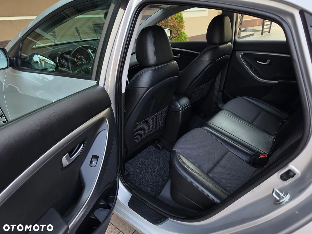 Hyundai i30 1.4 Comfort - 38