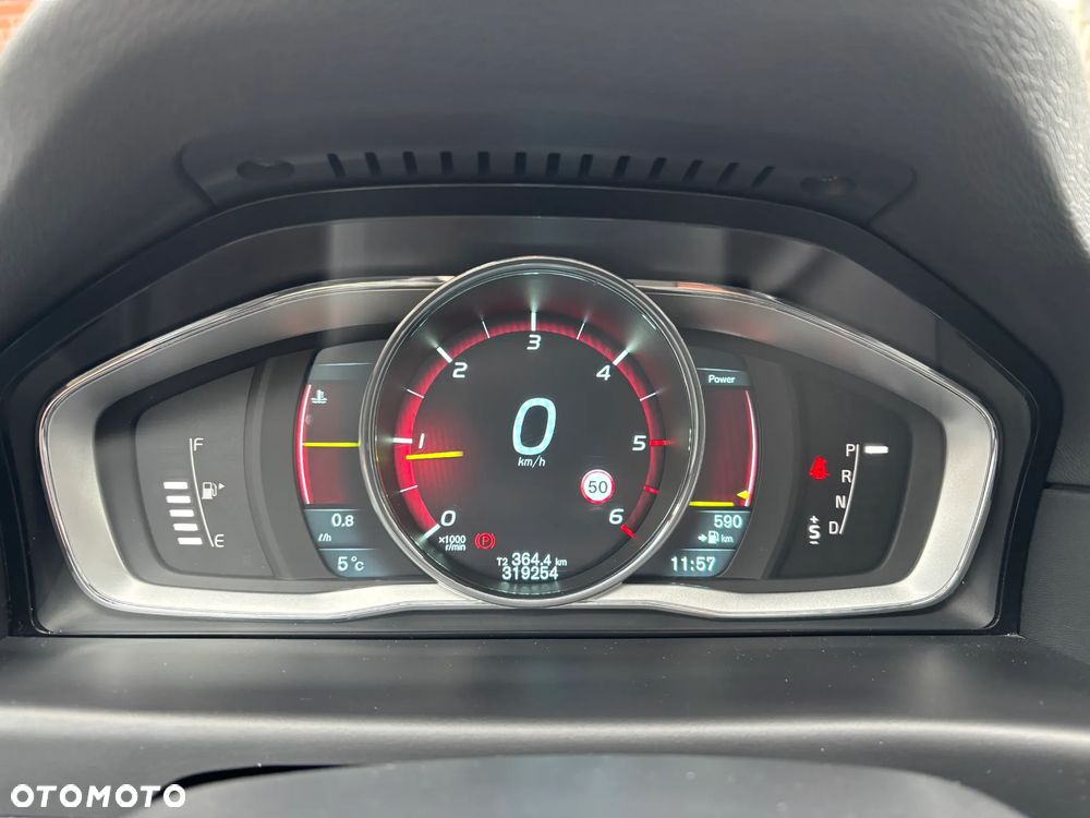 Volvo V70 D4 Geartronic Momentum - 28