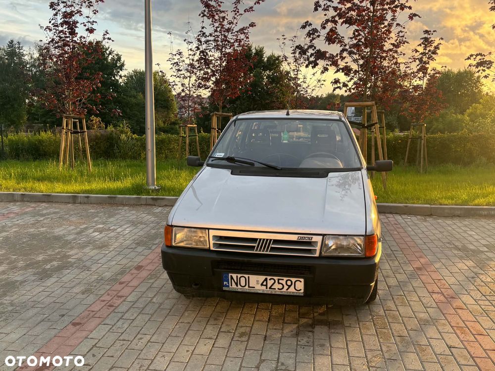Fiat Uno 899 - 2
