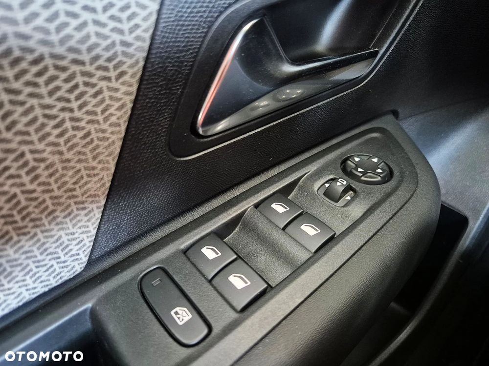 Citroën C4 1.2 PureTech Shine S&S EAT8 - 27