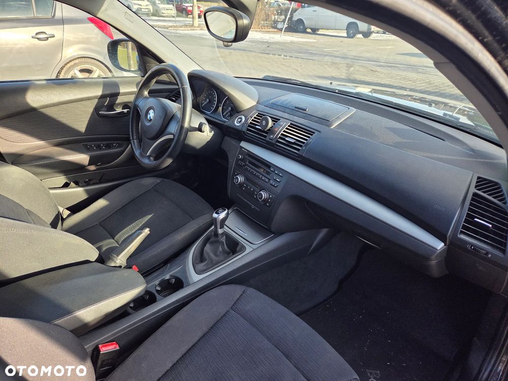 BMW Seria 1 116i - 11