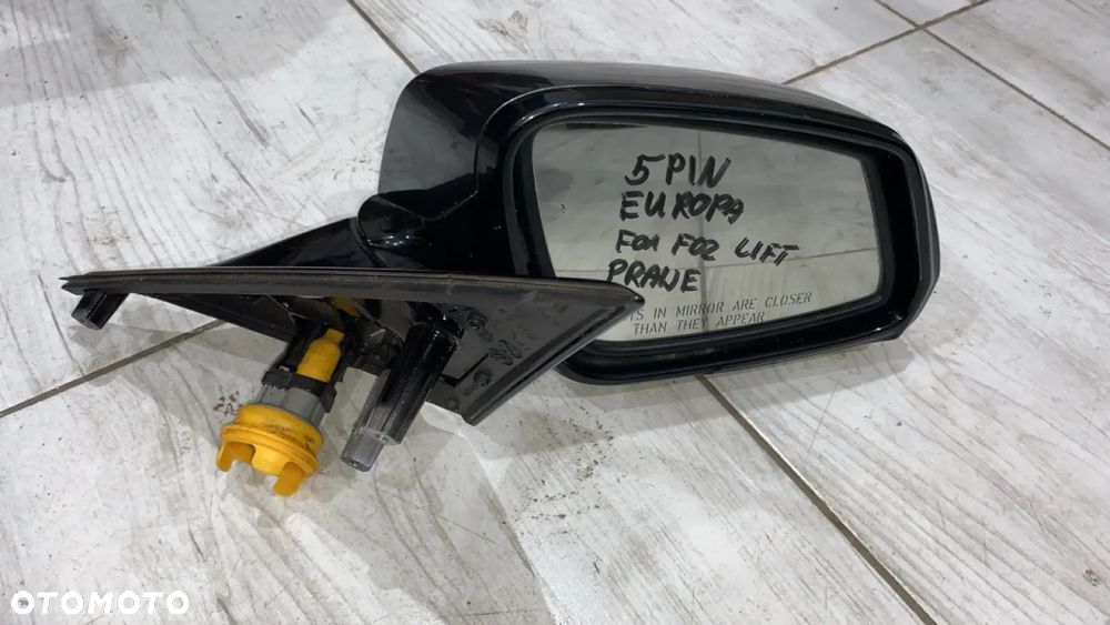LUSTERKO PRAWE BMW F01 F02 LCI KAMERA - ASYSTENT EUROPA SHADOWLINE KOLOR B39 5 PIN