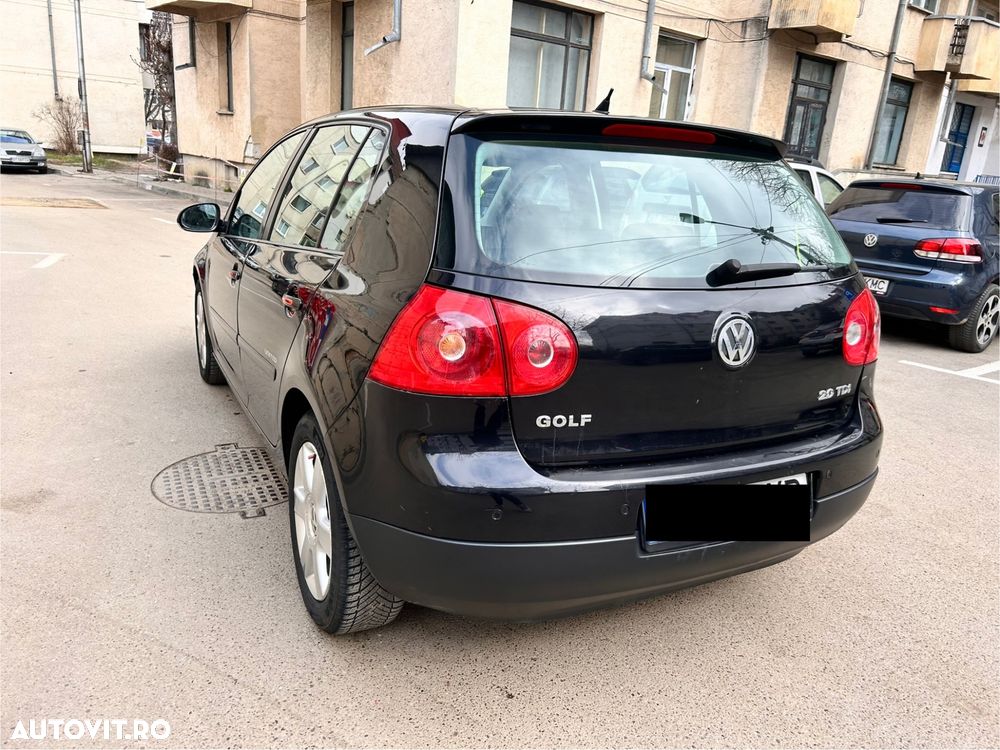 Volkswagen Golf 1.9 TDI Sportline - 4