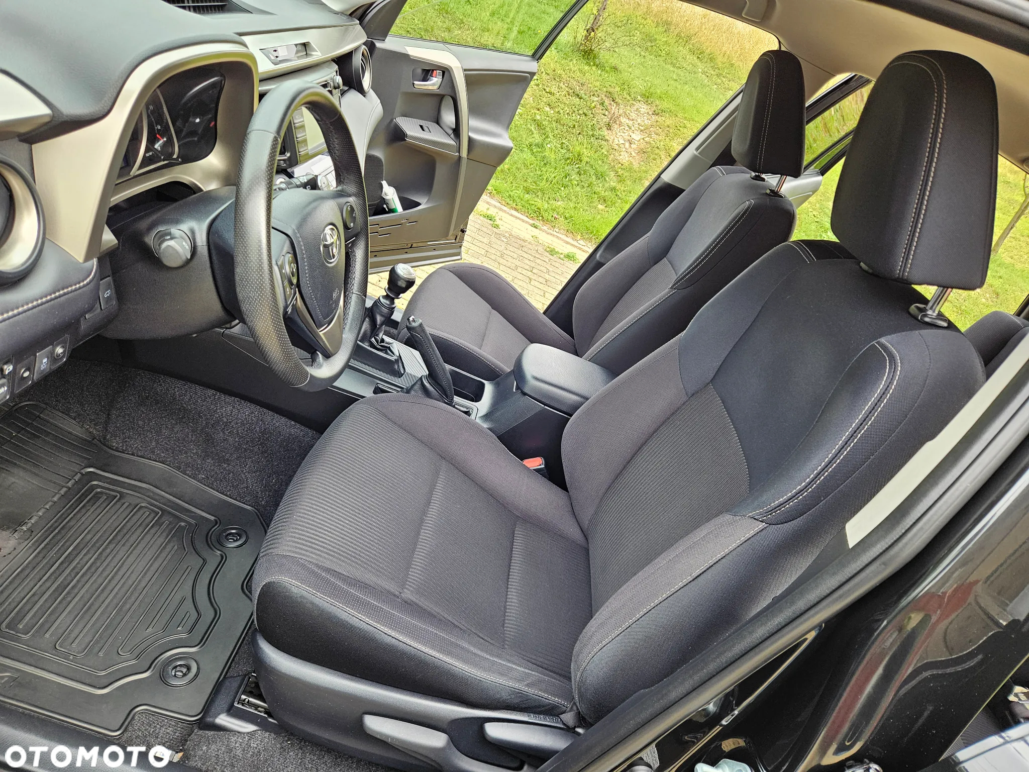 Toyota RAV4 2.0 D-4D Premium 4x2 - 14