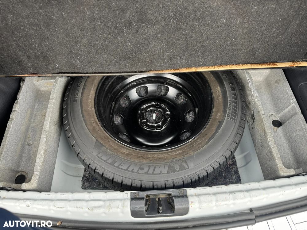 Dacia Duster dCi 110 FAP 4x4 Blackshadow - 29