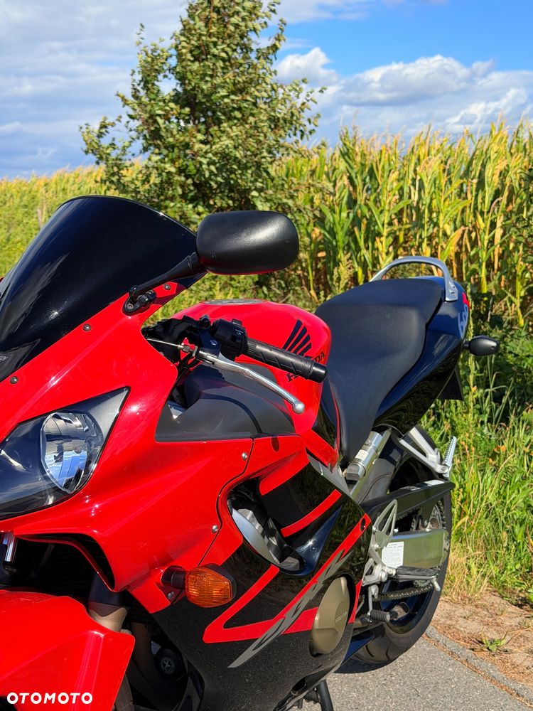 Honda CBR - 13