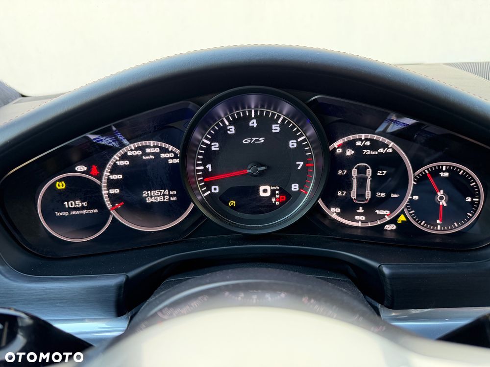 Porsche Panamera - 25