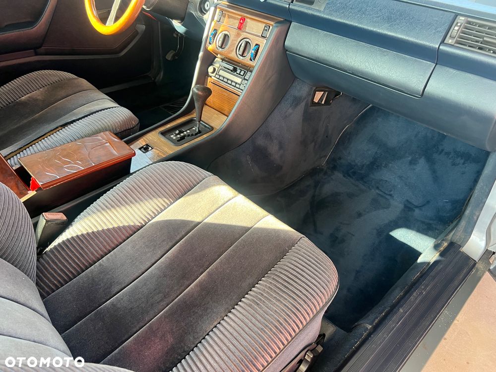 Mercedes-Benz W124 (1984-1993) - 14