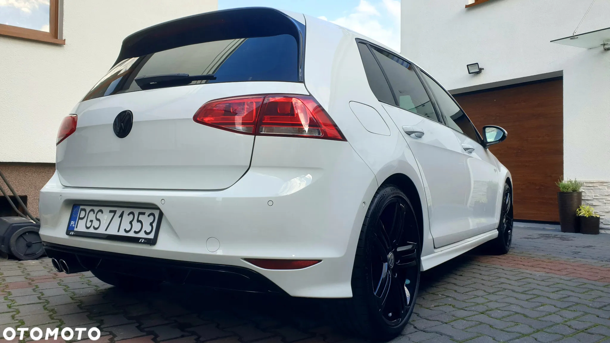 Volkswagen Golf - 6