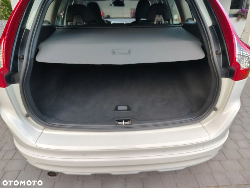 Volvo XC 60 D3 Drive-E Kinetic - 19
