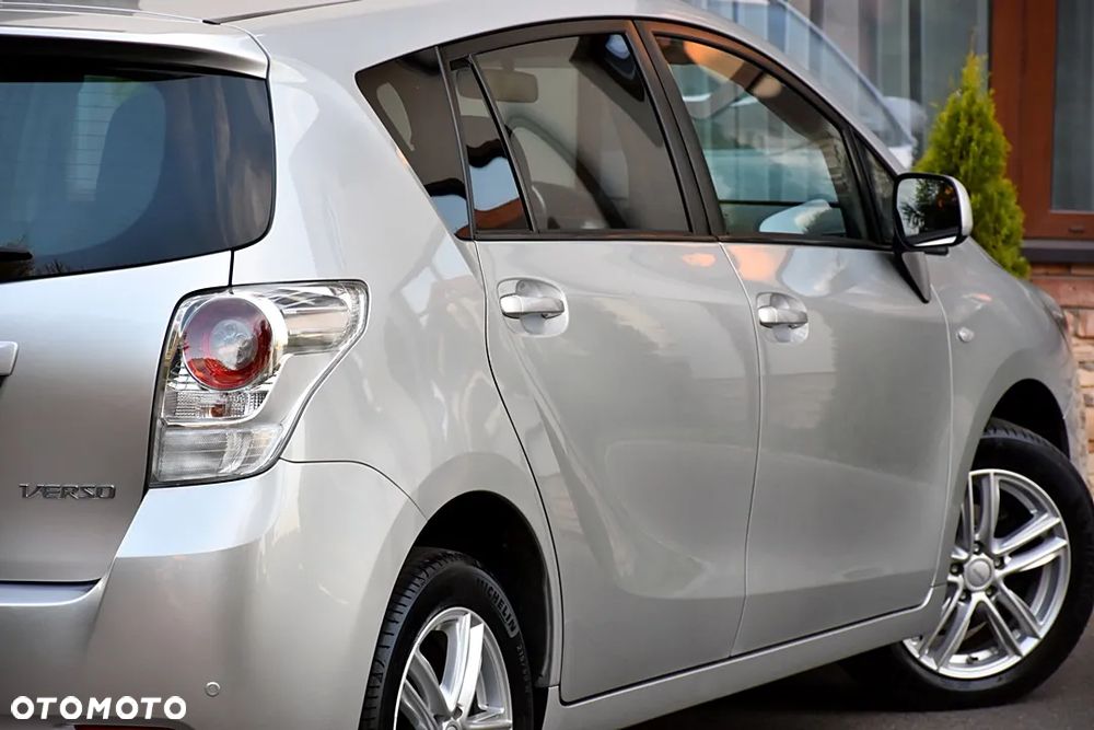 Toyota Verso 1.8 5-Sitzer Executive - 11