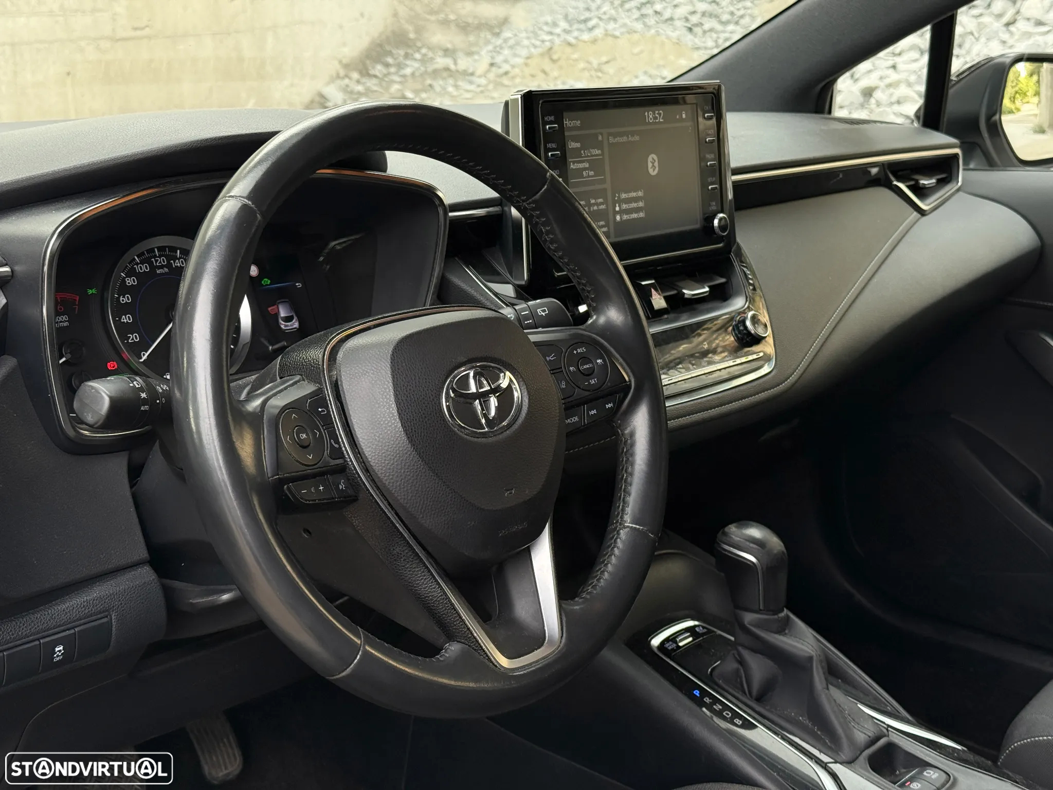 Toyota Corolla 1.8 Hybrid Exclusive - 10