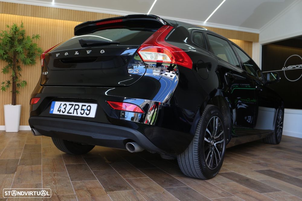 Volvo V40 2.0 D3 Momentum - 18