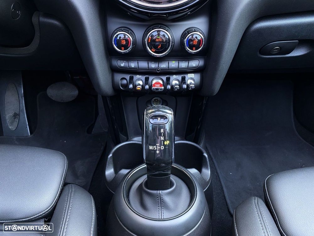 MINI Cabrio Cooper Premium Classic Auto - 11