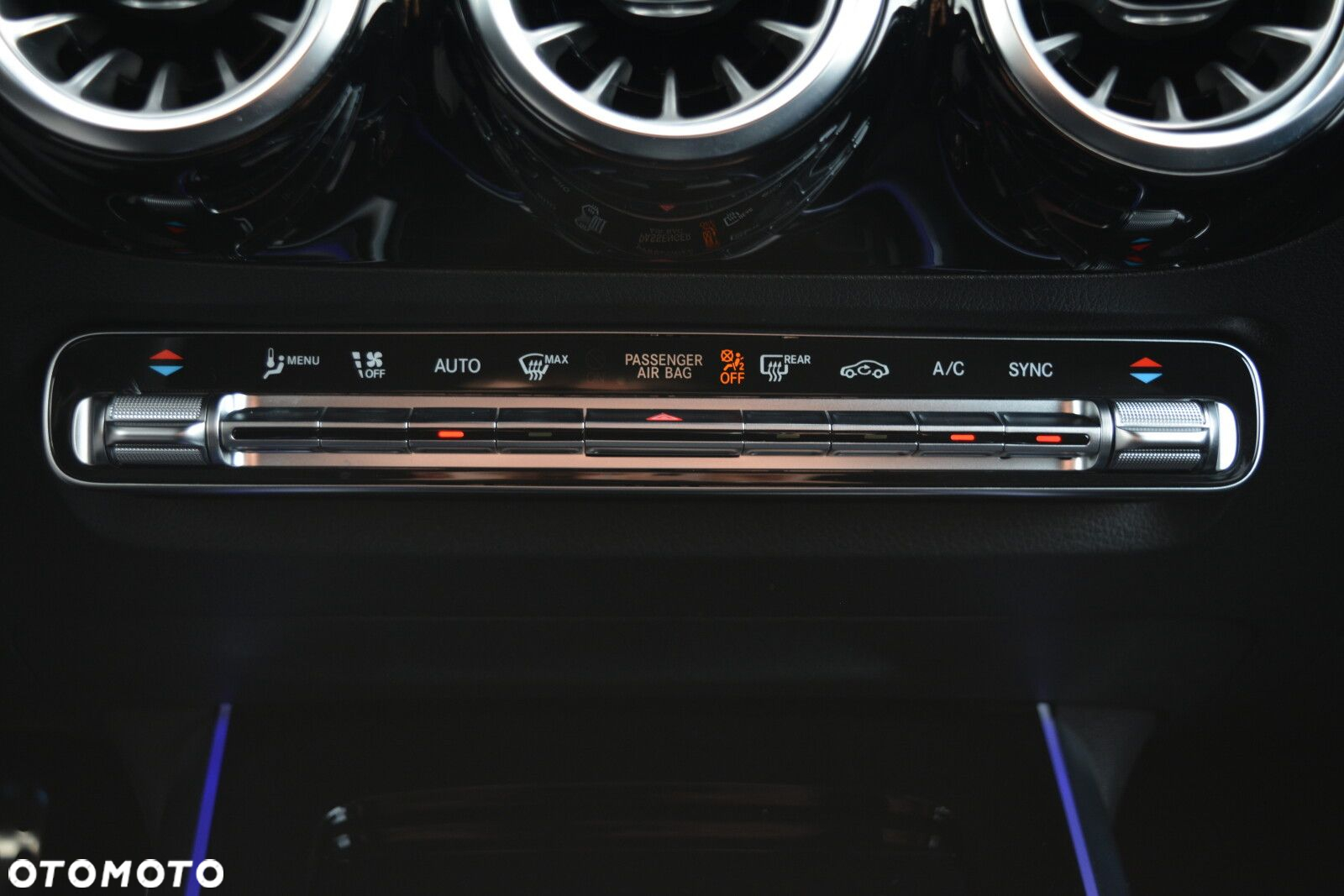 Mercedes-Benz GLA 200 AMG Line - 22